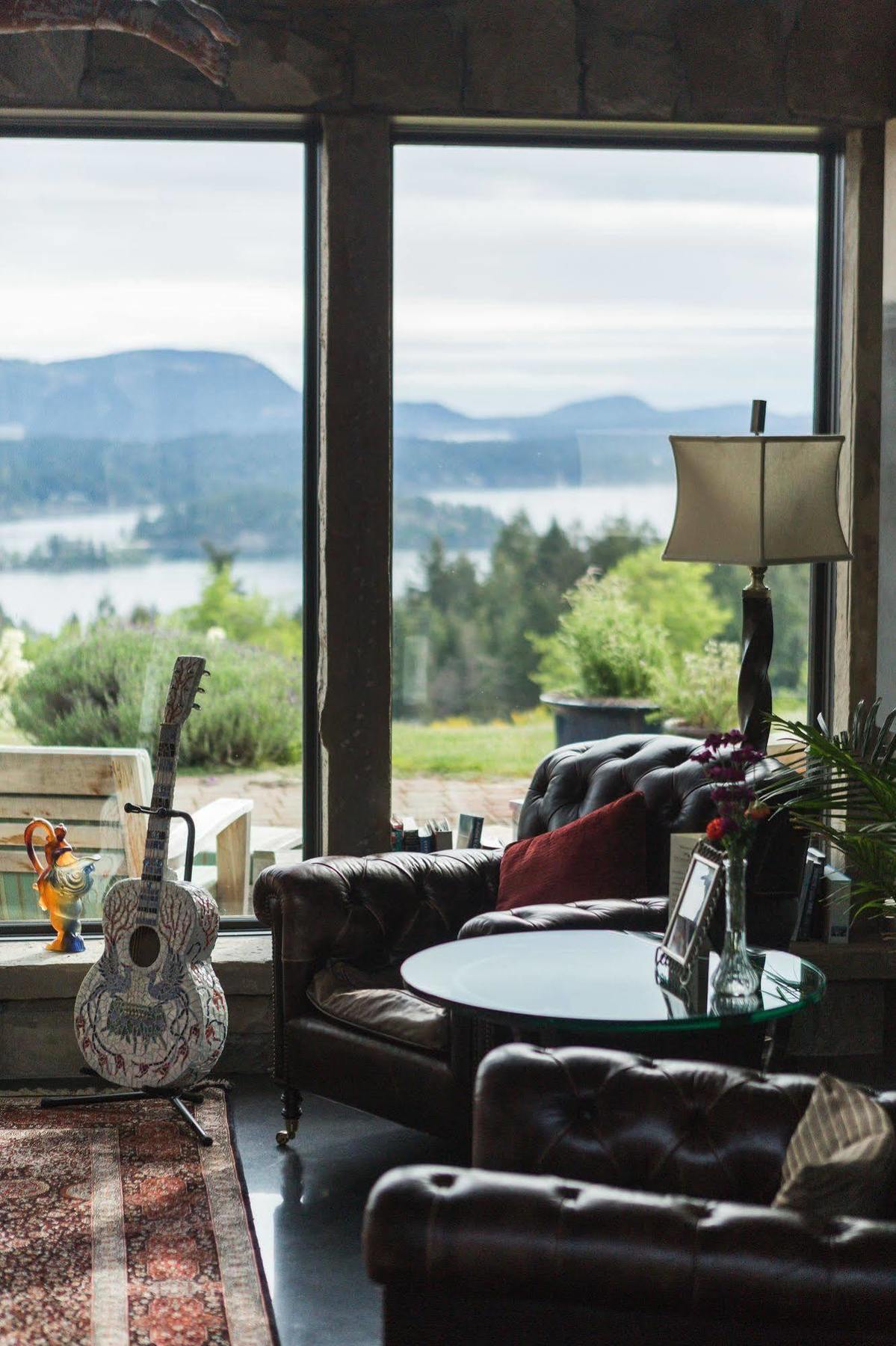 Stonehouse Bed And Breakfast North Cowichan Exterior photo